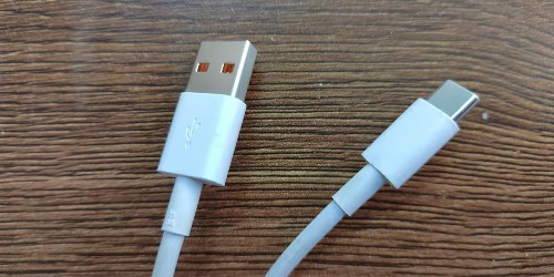 數(shù)據(jù)線激光打標(biāo)機(jī)--威斯邁激光